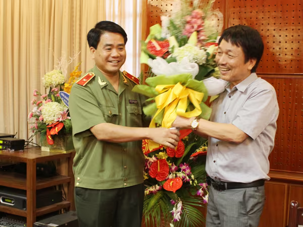 Điểm hẹn ấm áp, thân tình của giới văn nghệ, trí thức Thủ đô ảnh 3 Điểm hẹn ấm áp, thân tình của giới văn nghệ, trí thức Thủ đô ảnh 3