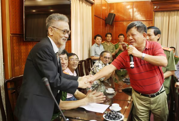 Điểm hẹn ấm áp, thân tình của giới văn nghệ, trí thức Thủ đô ảnh 8 Điểm hẹn ấm áp, thân tình của giới văn nghệ, trí thức Thủ đô ảnh 8