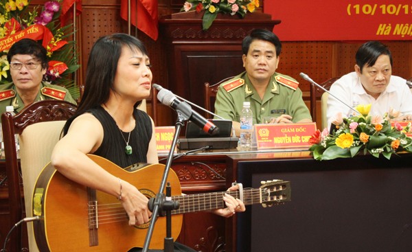 Điểm hẹn ấm áp, thân tình của giới văn nghệ, trí thức Thủ đô ảnh 4 Điểm hẹn ấm áp, thân tình của giới văn nghệ, trí thức Thủ đô ảnh 4