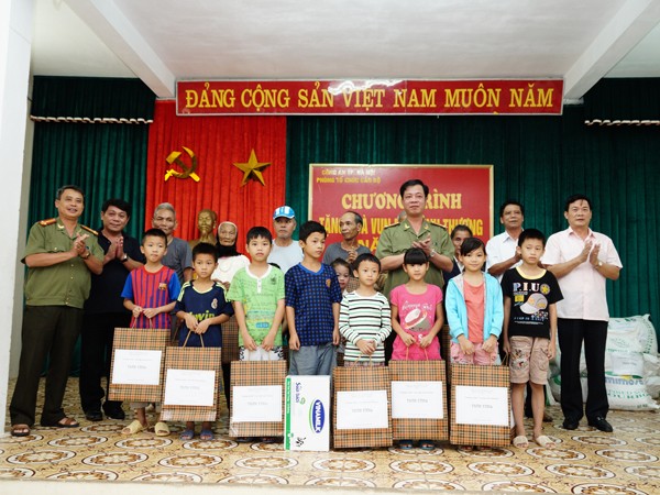 “Vun đắp tình thương” đến với Trung tâm bảo trợ xã hội IV ảnh 1 “Vun đắp tình thương” đến với Trung tâm bảo trợ xã hội IV ảnh 1