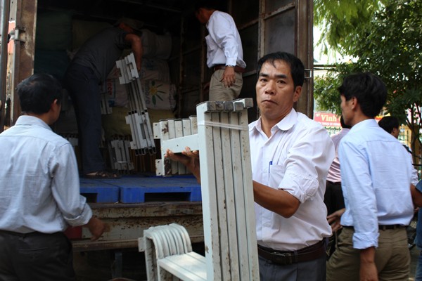 Báo ANTĐ cùng các nhà hảo tâm mang hơi ấm đến vùng cao Sơn La ảnh 4 Báo ANTĐ cùng các nhà hảo tâm mang hơi ấm đến vùng cao Sơn La ảnh 4