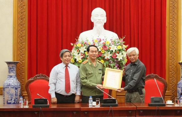 Nêu cao tinh thần Việt, sức mạnh của Thủ đô ảnh 4 Nêu cao tinh thần Việt, sức mạnh của Thủ đô ảnh 4