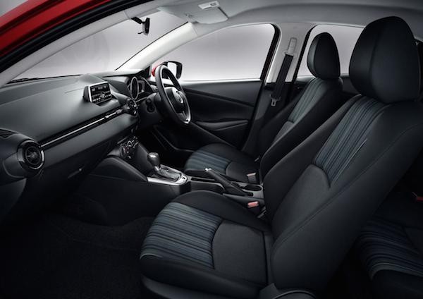Hatchback cỡ nhỏ Mazda2 2015 lộ thông số kĩ thuật chi tiết ảnh 2 Hatchback cỡ nhỏ Mazda2 2015 lộ thông số kĩ thuật chi tiết ảnh 2