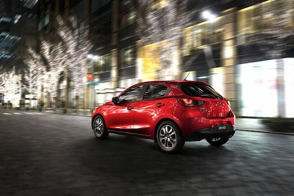 Hatchback cỡ nhỏ Mazda2 2015 lộ thông số kĩ thuật chi tiết ảnh 4 Hatchback cỡ nhỏ Mazda2 2015 lộ thông số kĩ thuật chi tiết ảnh 4