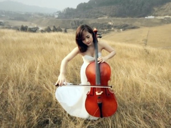 Video ca nhạc “hướng về Hà Nội”: Kể một câu chuyện khác... ảnh 1 Video ca nhạc “hướng về Hà Nội”: Kể một câu chuyện khác... ảnh 1