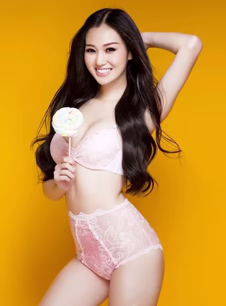 Khánh My tiếp tục tung ảnh “kiệm vải” khoe đường cong nóng bỏng ảnh 4 Khánh My tiếp tục tung ảnh “kiệm vải” khoe đường cong nóng bỏng ảnh 4