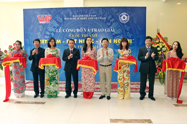 Mỗi tác phẩm nhiếp ảnh đều chứa đựng tính nghệ thuật và nhân văn sâu sắc ảnh 3 Mỗi tác phẩm nhiếp ảnh đều chứa đựng tính nghệ thuật và nhân văn sâu sắc ảnh 3