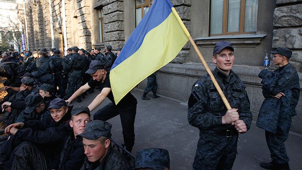 Lực lượng vệ quốc Ukraine biểu tình tại Kiev, đòi giải ngũ về nhà ảnh 1 Lực lượng vệ quốc Ukraine biểu tình tại Kiev, đòi giải ngũ về nhà ảnh 1
