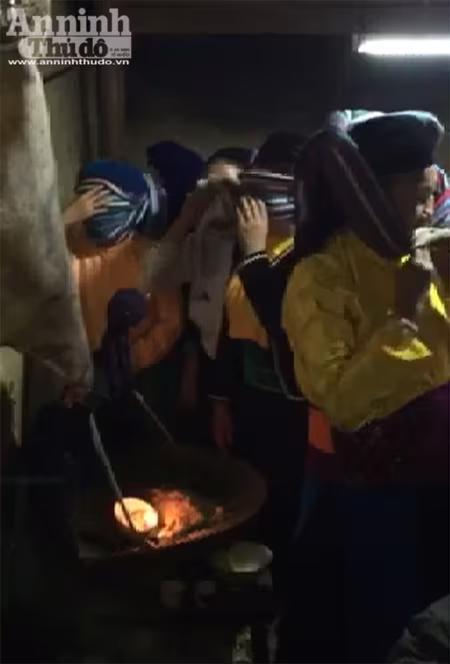 Mục kích lễ cúng ma khô, thả hồn người chết về với tổ tiên của người Mông ảnh 14 Mục kích lễ cúng ma khô, thả hồn người chết về với tổ tiên của người Mông ảnh 14