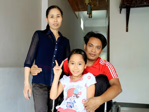 Hai lần tù, bị liệt nửa người vẫn trở thành ông chủ nuôi chim giàu có ảnh 1 Hai lần tù, bị liệt nửa người vẫn trở thành ông chủ nuôi chim giàu có ảnh 1
