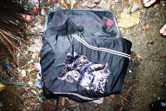 Mở vali vứt trong thùng rác, tá hỏa thấy thi thể trẻ sơ sinh ảnh 1 Mở vali vứt trong thùng rác, tá hỏa thấy thi thể trẻ sơ sinh ảnh 1