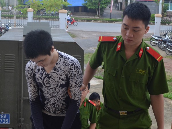 Kẻ đốn mạt 2 lần hiếp dâm con gái của đồng nghiệp ảnh 1 Kẻ đốn mạt 2 lần hiếp dâm con gái của đồng nghiệp ảnh 1