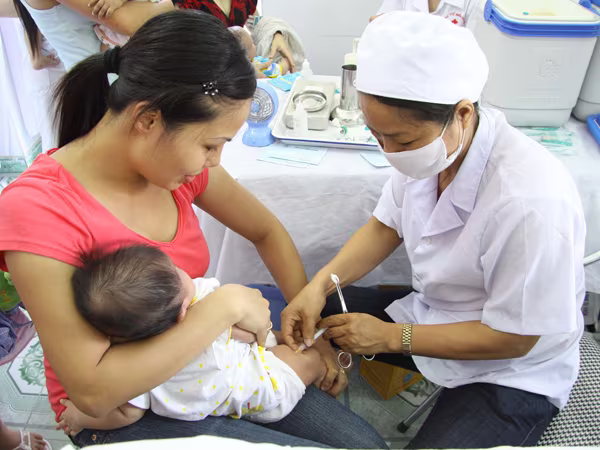 Phải xử lý nghiêm vụ tiêm nhầm nước cất ảnh 1 Phải xử lý nghiêm vụ tiêm nhầm nước cất ảnh 1