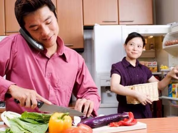 Làm sao để đàn ông chịu “vào bếp” ảnh 1 Làm sao để đàn ông chịu “vào bếp” ảnh 1