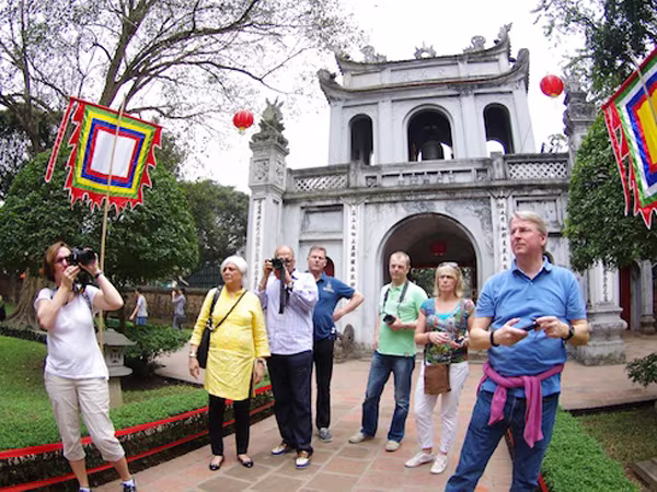 Hà Nội có sức hút không nhỏ với du khách nước ngoài ảnh 1