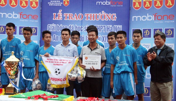 THPT Trần Quốc Tuấn lần thứ 2 đăng quang giải bóng đá học sinh Hà Nội ảnh 9 THPT Trần Quốc Tuấn lần thứ 2 đăng quang giải bóng đá học sinh Hà Nội ảnh 9