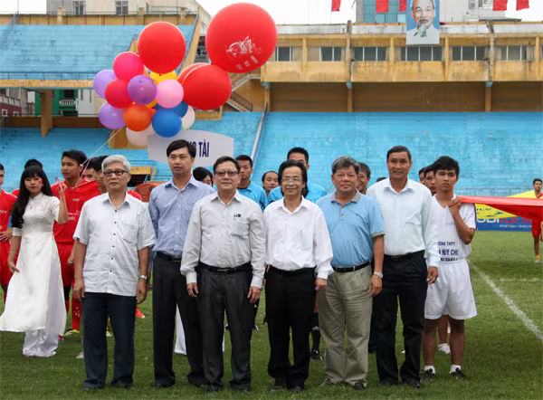 THPT Trần Quốc Tuấn lần thứ 2 đăng quang giải bóng đá học sinh Hà Nội ảnh 3 THPT Trần Quốc Tuấn lần thứ 2 đăng quang giải bóng đá học sinh Hà Nội ảnh 3