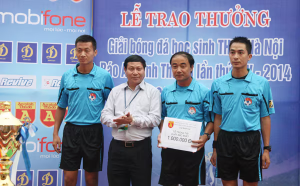 THPT Trần Quốc Tuấn lần thứ 2 đăng quang giải bóng đá học sinh Hà Nội ảnh 10 THPT Trần Quốc Tuấn lần thứ 2 đăng quang giải bóng đá học sinh Hà Nội ảnh 10