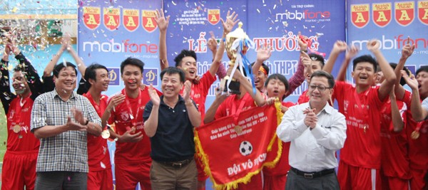 THPT Trần Quốc Tuấn lần thứ 2 đăng quang giải bóng đá học sinh Hà Nội ảnh 8 THPT Trần Quốc Tuấn lần thứ 2 đăng quang giải bóng đá học sinh Hà Nội ảnh 8