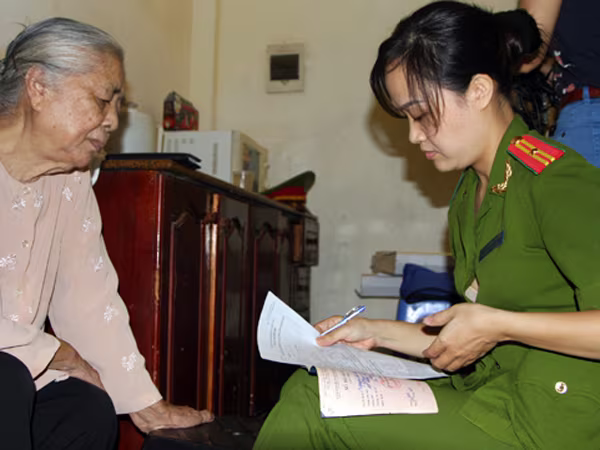 Đổi mới, sáng tạo trong công tác phục vụ nhân dân ảnh 1