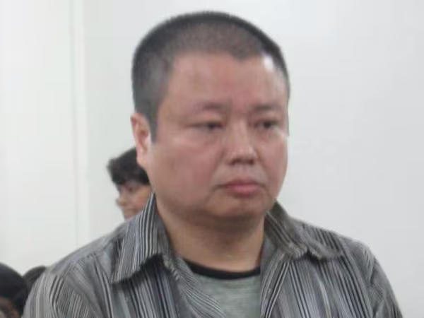 Bị hại xếp hàng khi tòa xử lại vụ lừa đảo nhà đất “ảo” ảnh 1 Bị hại xếp hàng khi tòa xử lại vụ lừa đảo nhà đất “ảo” ảnh 1