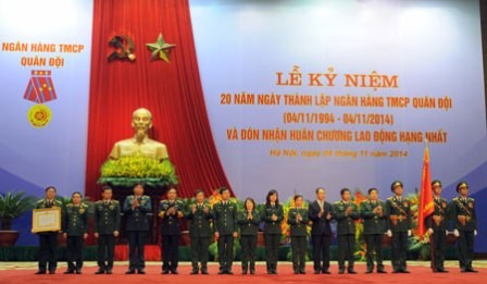 Ngân hàng TMCP Quân đội đón nhận Huân chương Lao động hạng Nhất ảnh 1 Ngân hàng TMCP Quân đội đón nhận Huân chương Lao động hạng Nhất ảnh 1