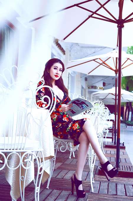 MC Kim Trang gợi cảm giữa mùa thu Sài Gòn ảnh 3 MC Kim Trang gợi cảm giữa mùa thu Sài Gòn ảnh 3