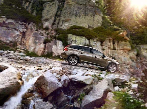 Volvo V60 Cross Country sẵn sàng cho Los Angeles Auto Show ảnh 7 Volvo V60 Cross Country sẵn sàng cho Los Angeles Auto Show ảnh 7