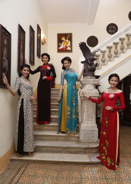 Theo chân thí sinh hoa hậu Việt Nam thăm nhà Công tử Bạc Liêu ảnh 4 Theo chân thí sinh hoa hậu Việt Nam thăm nhà Công tử Bạc Liêu ảnh 4