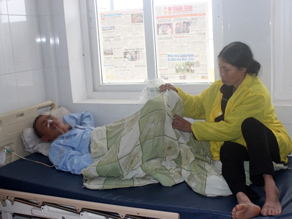 Mâu thuẫn, chồng tưới xăng đốt vợ ảnh 1 Mâu thuẫn, chồng tưới xăng đốt vợ ảnh 1