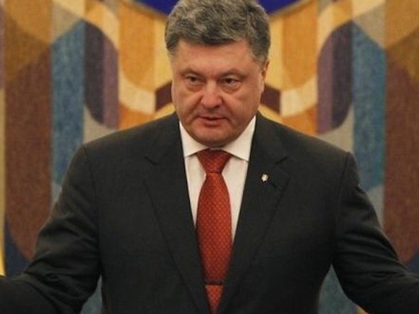Kiev: 32 xe tăng Nga rầm rập tiến vào miền đông Ukraine! ảnh 2 Kiev: 32 xe tăng Nga rầm rập tiến vào miền đông Ukraine! ảnh 2