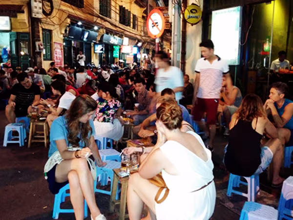 Lo ngại tốn hàng nghìn tỷ đồng để... dán tem bia ảnh 1 Lo ngại tốn hàng nghìn tỷ đồng để... dán tem bia ảnh 1