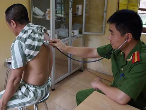 Những lá thư xin lỗi gửi từ trại giam ảnh 2 Những lá thư xin lỗi gửi từ trại giam ảnh 2