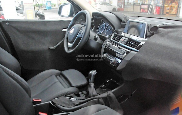 Lộ ảnh nội thất của BMW X1 thế hệ mới ảnh 2 Lộ ảnh nội thất của BMW X1 thế hệ mới ảnh 2