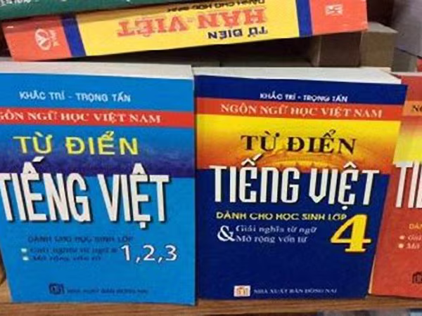 Thu hồi 8 cuốn từ điển tiếng Việt trên toàn quốc ảnh 1 Thu hồi 8 cuốn từ điển tiếng Việt trên toàn quốc ảnh 1