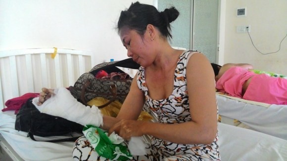 Cháy nổ ghe trong đêm, hai người bị bỏng nặng ảnh 2 Cháy nổ ghe trong đêm, hai người bị bỏng nặng ảnh 2