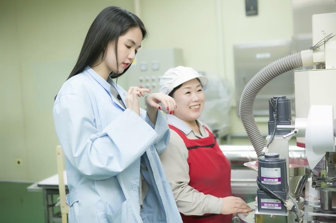 Ngọc Trinh đẹp kiêu sa ở Hàn Quốc, nhẹ nhàng "kiếm" cả tỷ đồng ảnh 2 Ngọc Trinh đẹp kiêu sa ở Hàn Quốc, nhẹ nhàng "kiếm" cả tỷ đồng ảnh 2