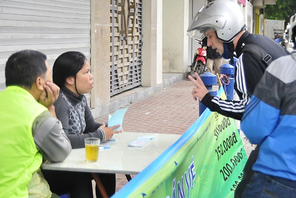 Vé AFF Cup bán nhỏ giọt, người hâm mộ không mặn mà ảnh 1 Vé AFF Cup bán nhỏ giọt, người hâm mộ không mặn mà ảnh 1