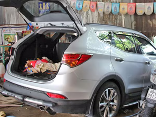 Giao ô tô cho người… không biết lái: “Gửi trứng cho ác” ảnh 2