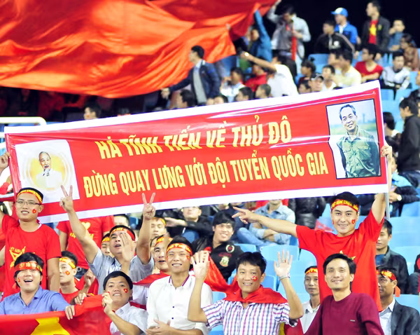 Người hâm mộ không quay lưng với đội tuyển ảnh 2 Người hâm mộ không quay lưng với đội tuyển ảnh 2
