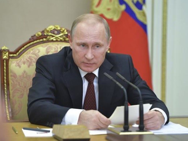 Tổng thống Putin: Dầu lửa sụt giá có thể là âm mưu chống Nga ảnh 1 Tổng thống Putin: Dầu lửa sụt giá có thể là âm mưu chống Nga ảnh 1