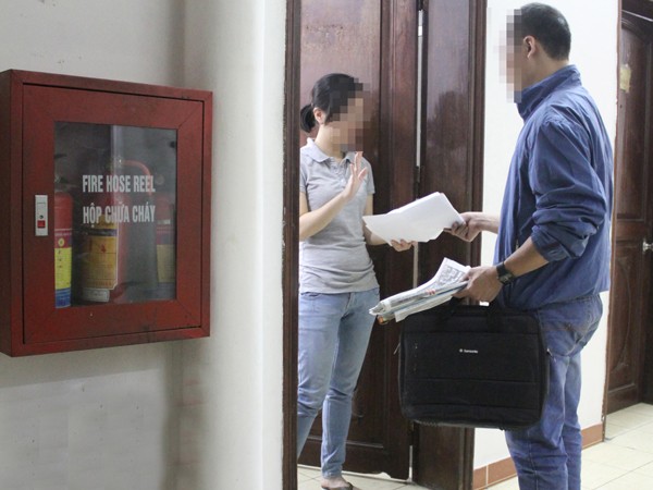 Tiếp thị mặt trơ, người dân bực bội ảnh 2 Tiếp thị mặt trơ, người dân bực bội ảnh 2