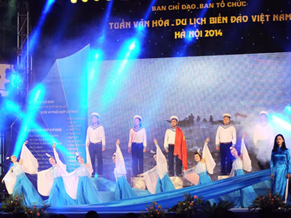 Tôn vinh giá trị đặc sắc của biển đảo Việt Nam ảnh 1 Tôn vinh giá trị đặc sắc của biển đảo Việt Nam ảnh 1