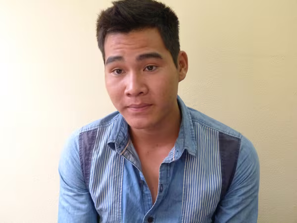 Gã trai đẹp mã mới ra tù, quen “ăn quẩn” ảnh 1 Gã trai đẹp mã mới ra tù, quen “ăn quẩn” ảnh 1