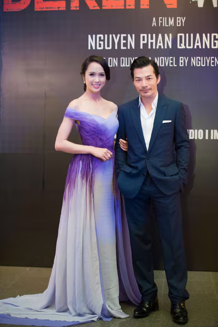 Top 5 HHVN Vũ Ngọc Anh vai trần quyến rũ giao lưu khán giả Thủ đô ảnh 6