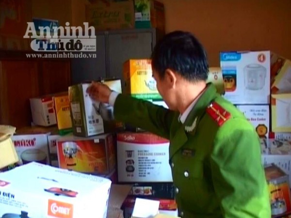 Quảng Nam: Tăng cường kiểm soát, ngăn chặn hàng lậu dịp cuối năm ảnh 1 Quảng Nam: Tăng cường kiểm soát, ngăn chặn hàng lậu dịp cuối năm ảnh 1