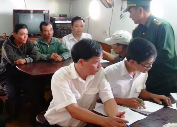 Nghi án chồng cho thuốc trừ sâu vào nồi canh để đầu độc vợ ảnh 3 Nghi án chồng cho thuốc trừ sâu vào nồi canh để đầu độc vợ ảnh 3