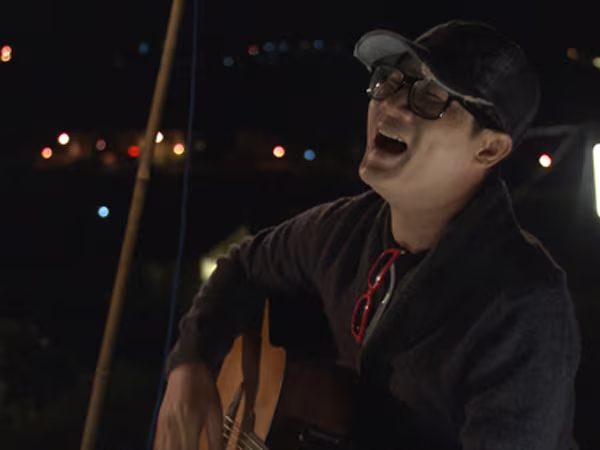 “Cho tôi trở về tuổi thơ” đưa Hoàng Bách đến Bài hát yêu thích ảnh 1 “Cho tôi trở về tuổi thơ” đưa Hoàng Bách đến Bài hát yêu thích ảnh 1