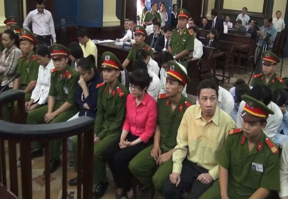 Ngày 15/12 xử phúc thẩm “đại án” siêu lừa Huyền Như ảnh 1 Ngày 15/12 xử phúc thẩm “đại án” siêu lừa Huyền Như ảnh 1