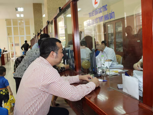 Tiêu cực trong cấp “sổ đỏ”: Có thể bị phạt tới 2 tỷ đồng ảnh 1 Tiêu cực trong cấp “sổ đỏ”: Có thể bị phạt tới 2 tỷ đồng ảnh 1